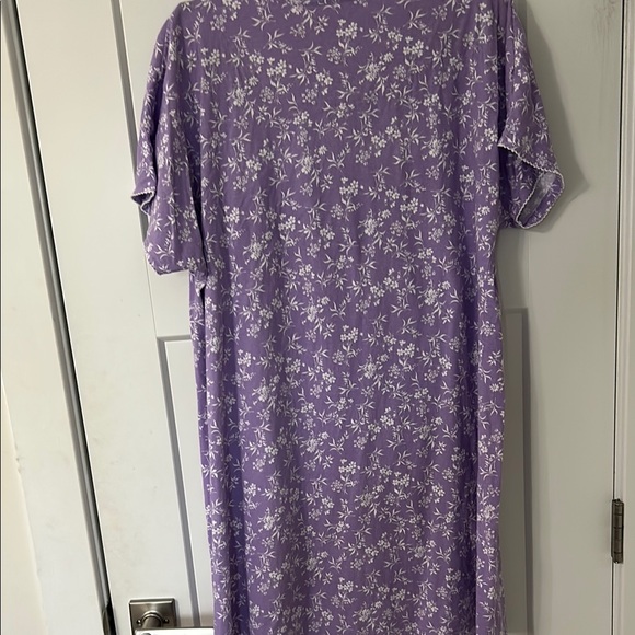 Three Patterned Chemise - Picture 9 of 12